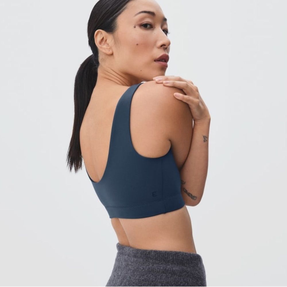 Everlane The Perform Bra In Atlantic - Picture 2 of 5